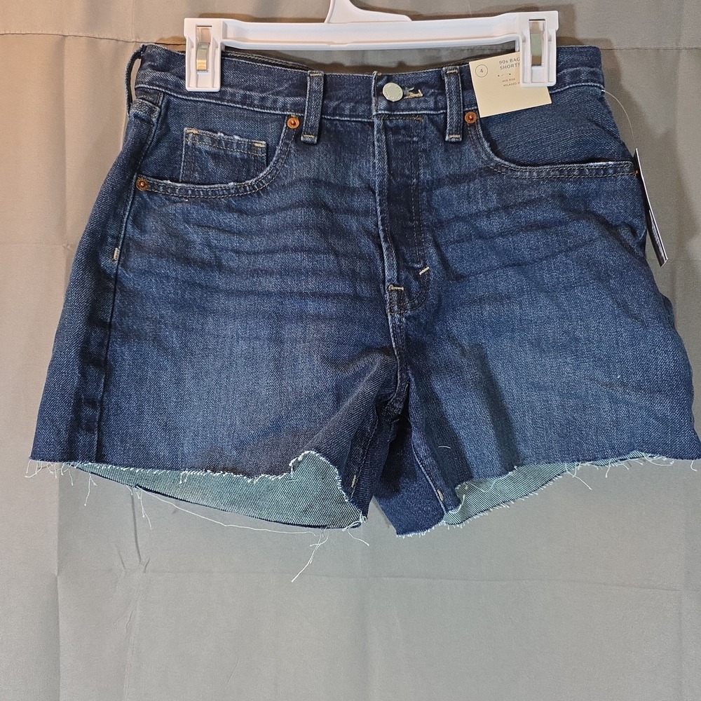 UNIVERSAL THREAD Size 4 WOMENS BLUE JEAN 90s Baggy DENIM SHORTS Button Fly NWT